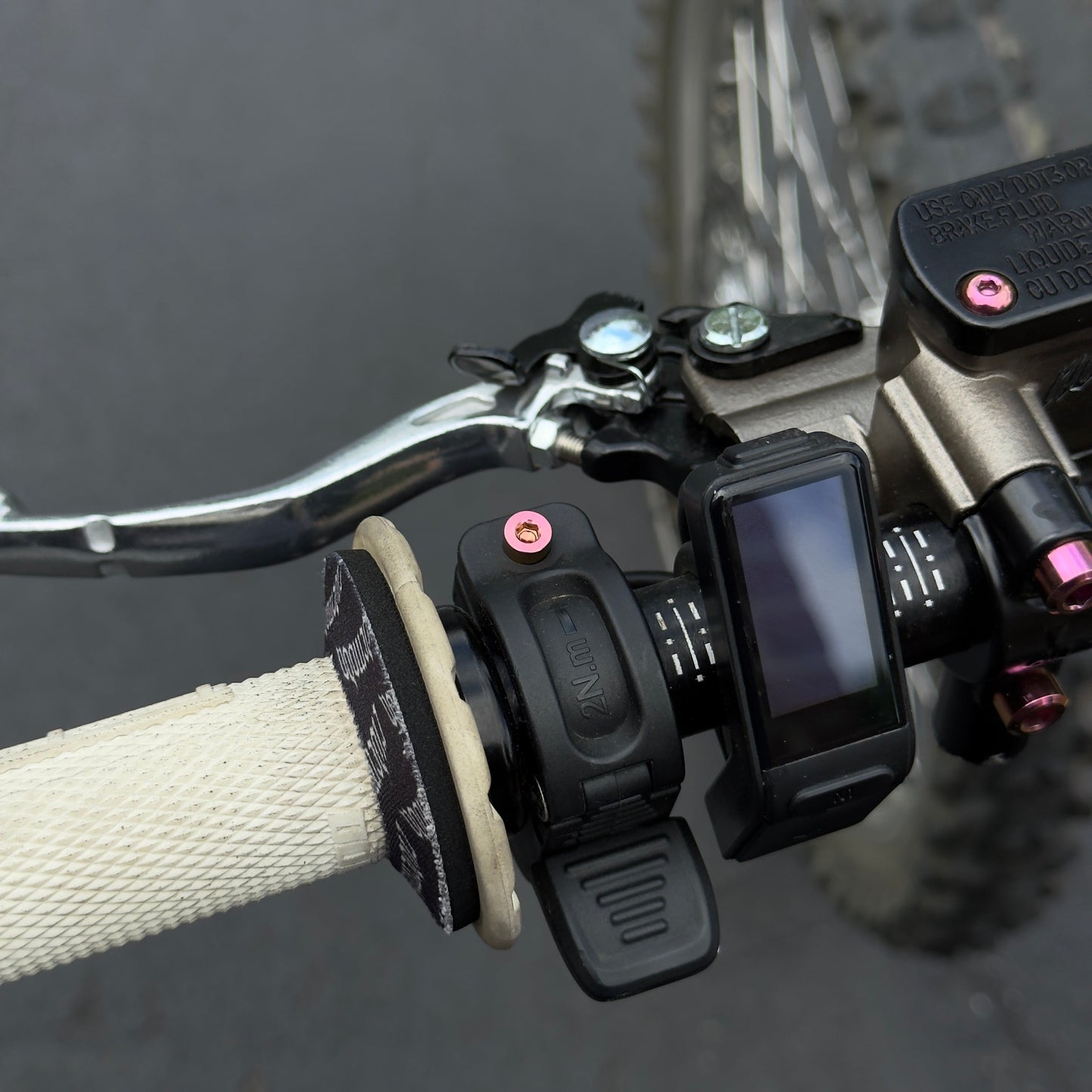 Pink Regen Throttle Bolt (Set of 1)